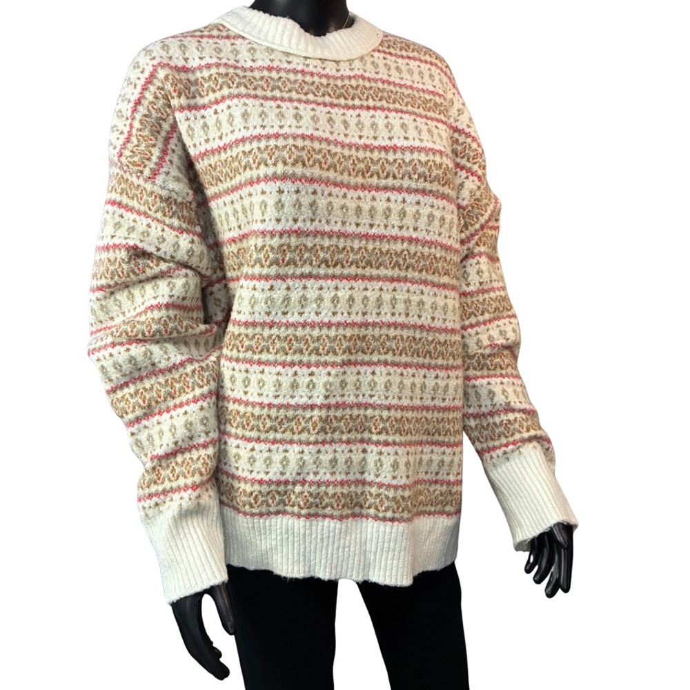 American Eagle Outfitters Cream and Red Patterned Sweater